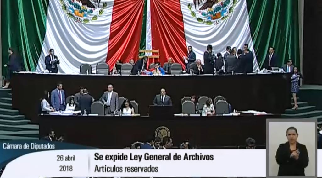 Se aprueba la Ley General de Archivos en México